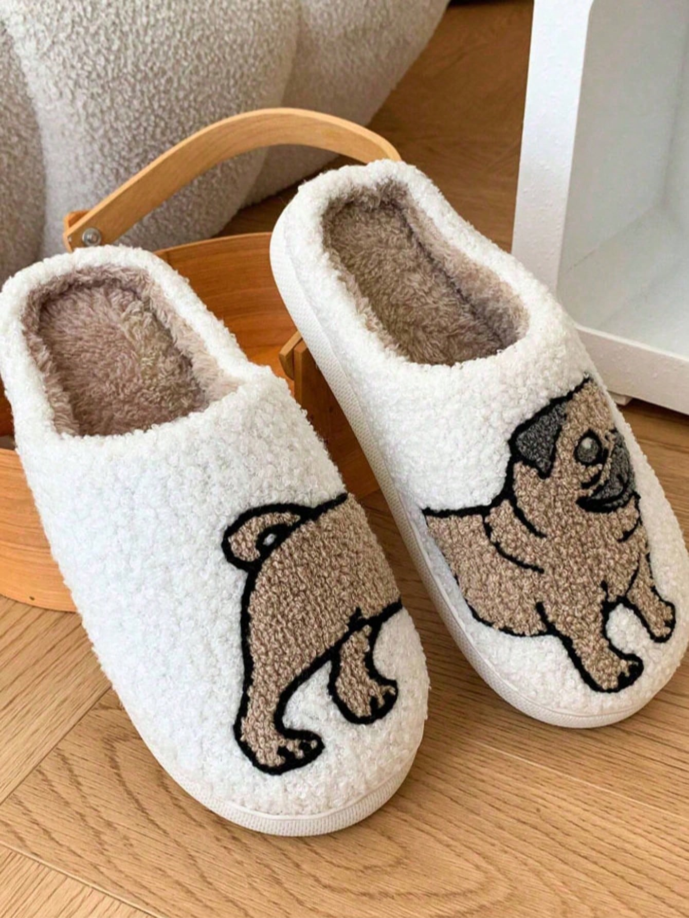 Couple Pug Embroidery Plush Sl - Embroidery Garments のレビューと価格