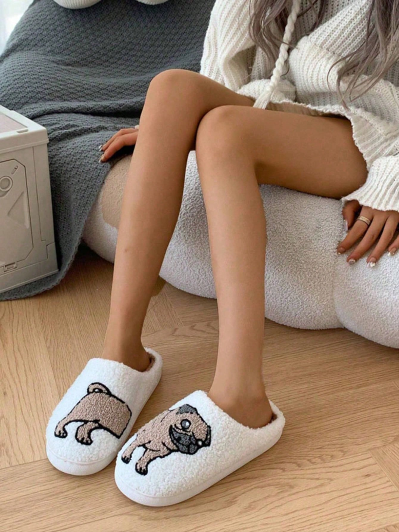 Couple Pug Embroidery Plush Sl - Embroidery Garments のレビューと価格