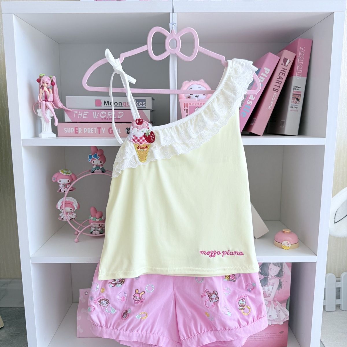 Summer Sweet Japanese Cartoon  - Embroidery Cream のレビューと価格