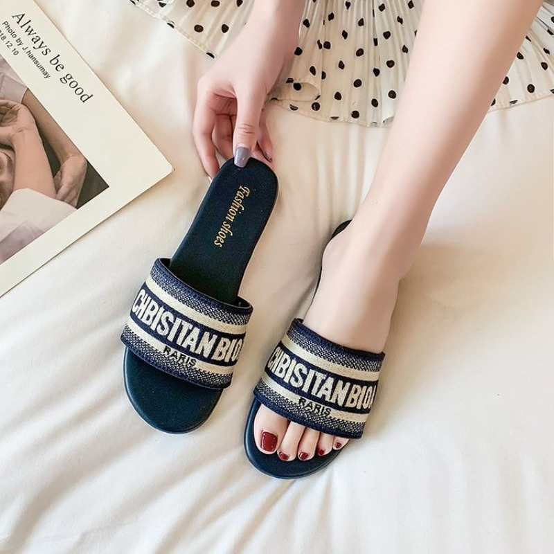 Women's Fashion Flat Slippers  - Embroidery Letter のレビューと価格