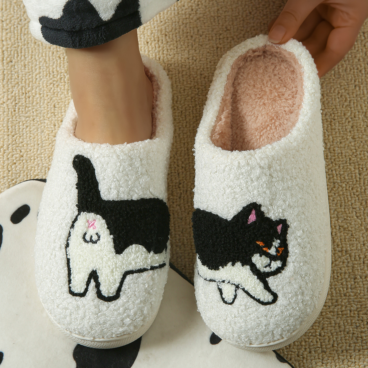 Winter Plush Cute Dachshund Em - Embroidery Garments のレビューと価格